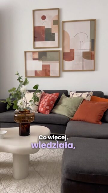 Dobrze przygotowana nieruchomość może pracować dla Ciebie wiele razy — przy kolejnych najemcach, kolejnych ogłoszeniach i kolejnych sesjach.
Profesjonalne zdjęcia nie tracą wartości po zakończeniu jednej umowy.
Przemyślana aranżacja nie musi być tworzona od nowa za każdym razem. A dobrze dobrane dodatki mogą stać się gotową bazą do kolejnych stylizacji.
Właśnie dlatego home staging warto traktować nie jako jednorazowy wydatek, ale jako inwestycję w nieruchomość, która może pracować dla Ciebie przez długi czas.
Bo jeśli raz dobrze przygotujesz mieszkanie, nie zaczynasz od zera przy każdym kolejnym najemcy. 🏠
A Twoja nieruchomość — pracuje dla Ciebie wielokrotnie?
#homestaging #wynajemnieruchomości #nieruchomości #inwestowaniewnieruchomości #mieszkanienawynajem
────────────
przygotowanie nieruchomości, wynajem mieszkania, inwestycja w nieruchomość